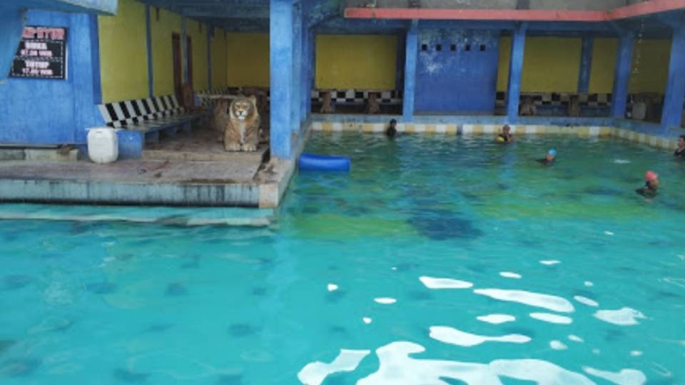 Kolam Renang Byar Byur Tiket Masuk Jam Buka Dan Lokasi